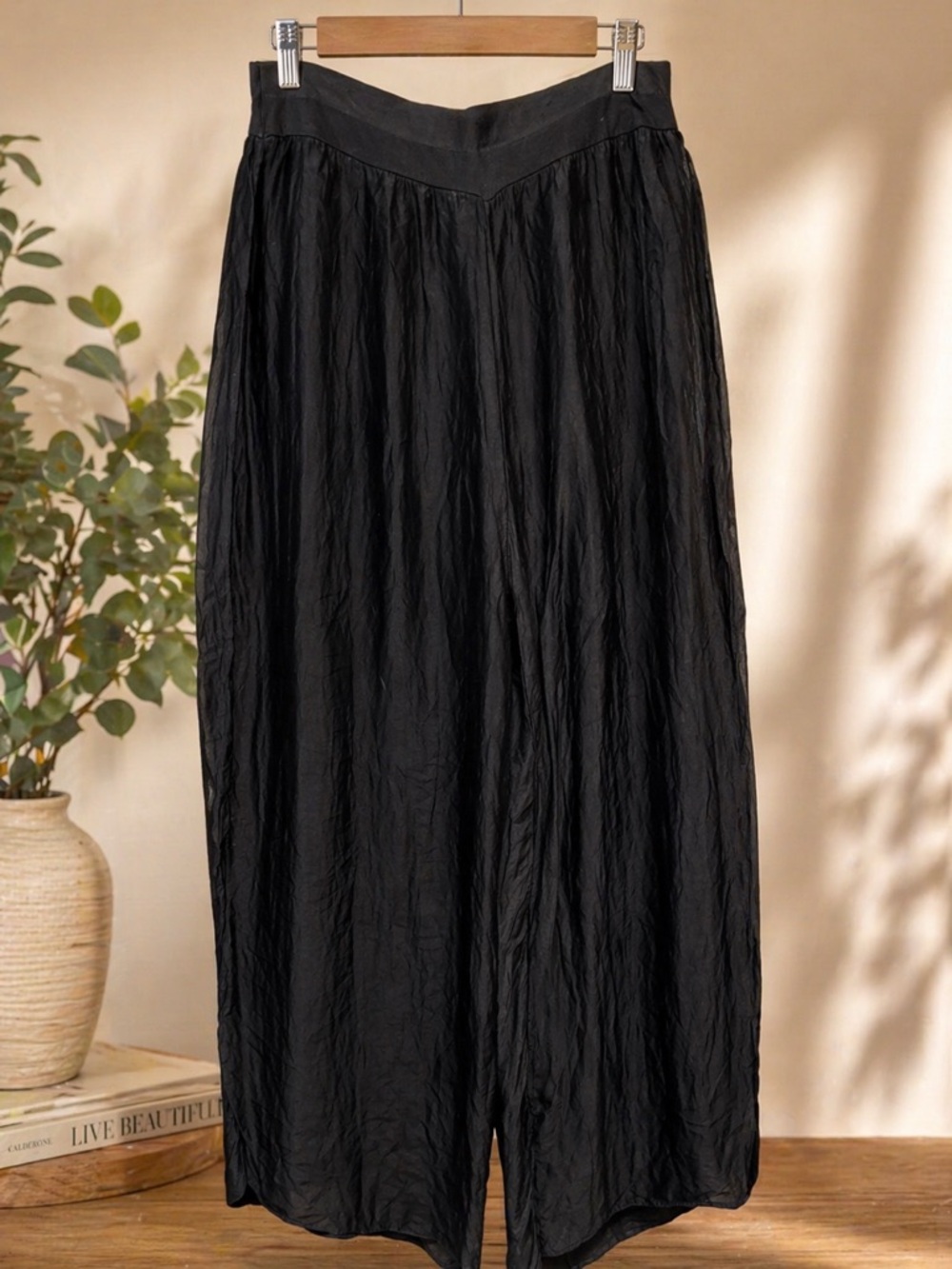 Lola Black Women's Crinkled Wide Leg Pants | Size L | GUC
